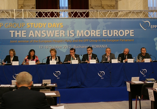 uczestnicy panelu EPP Group Study Days - Internet: Free and Fair
