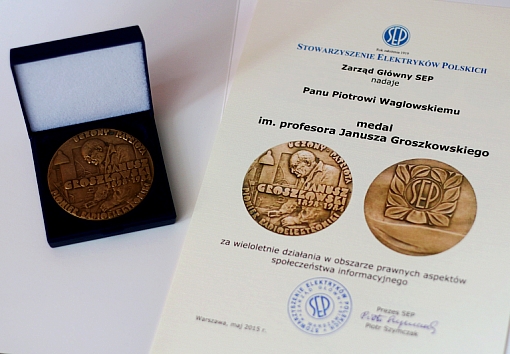 Medal im. prof. Janusza Groszkowskiego