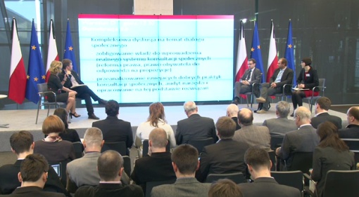 Screenshot z transmisji - podsumowania warsztatów odbywających się w czasie debaty w Centrum Kopernika