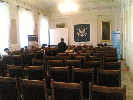 Sala senatu Uniwersytetu Warszawskiego