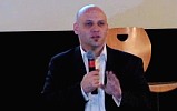 Piotr Waglowski w trakcie konferencji TransparencyCamp Polska